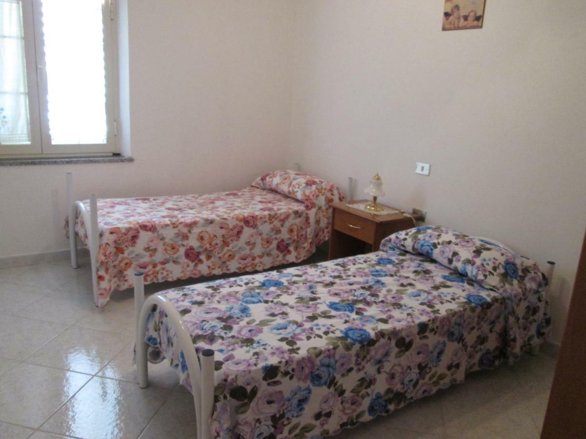 Santu Luisu Iun P2230 Apartment Galtellì Екстериор снимка